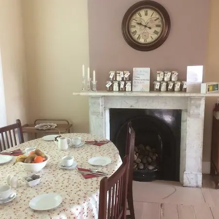 Dilis Go Brath Bed & Breakfast 2*
